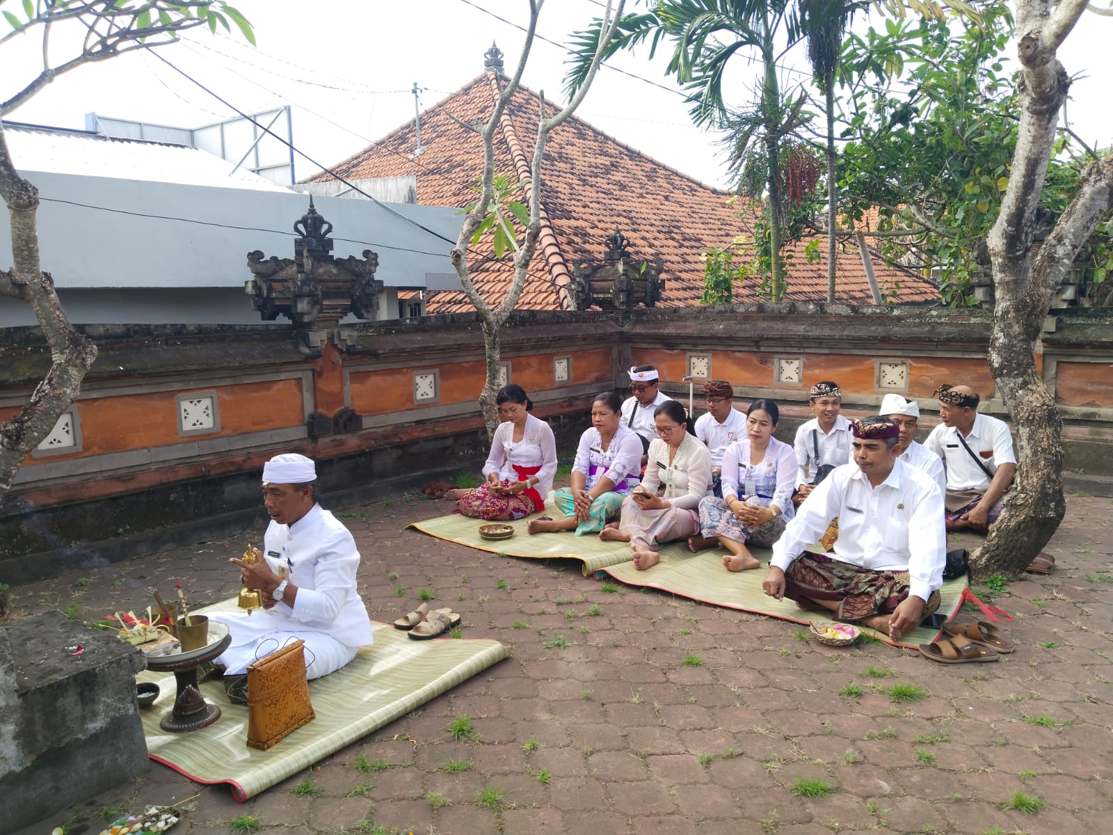 PERSEMBAHYANGAN BERSAMA
