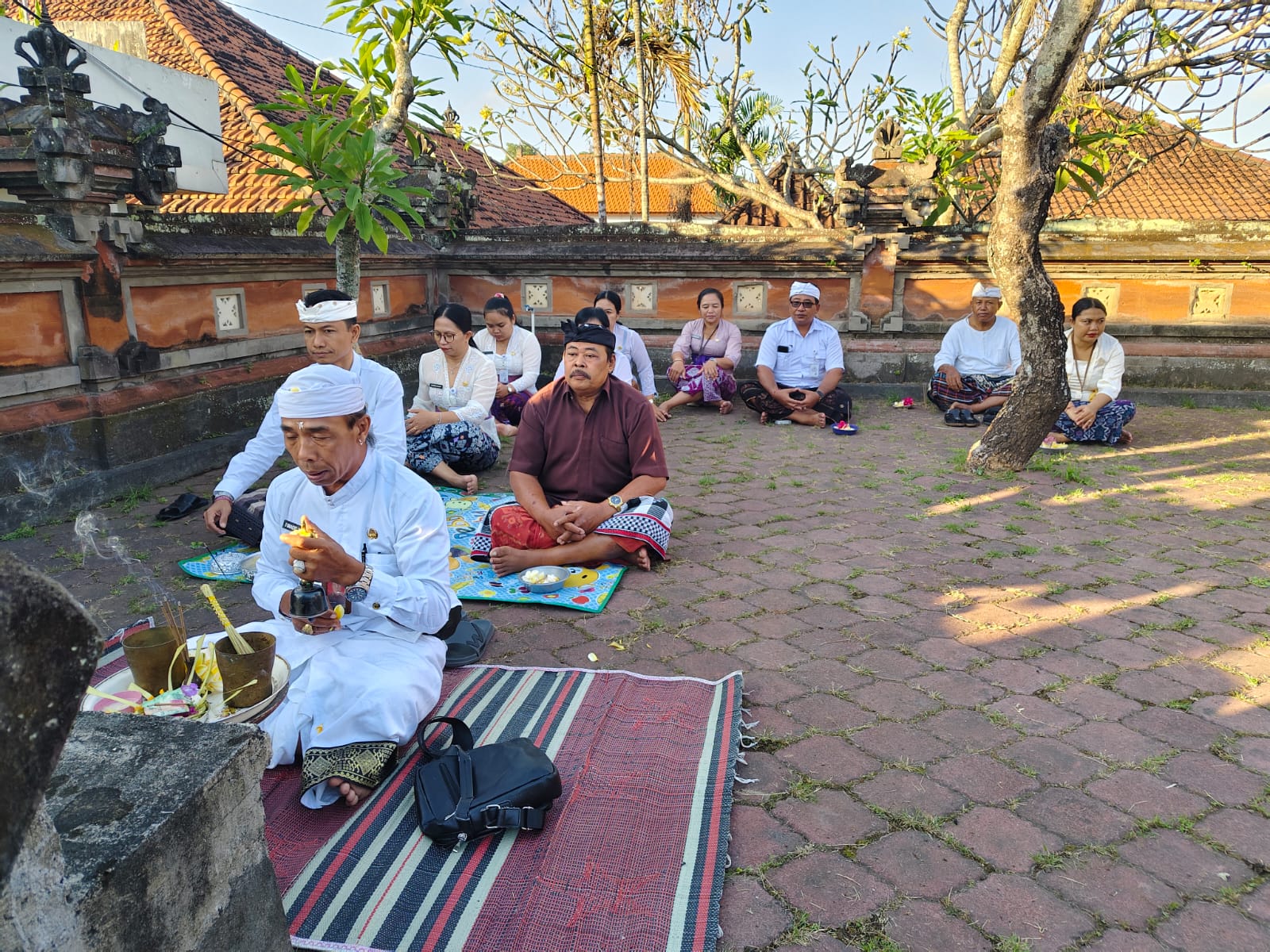 SEMBAHYANG BERSAMA