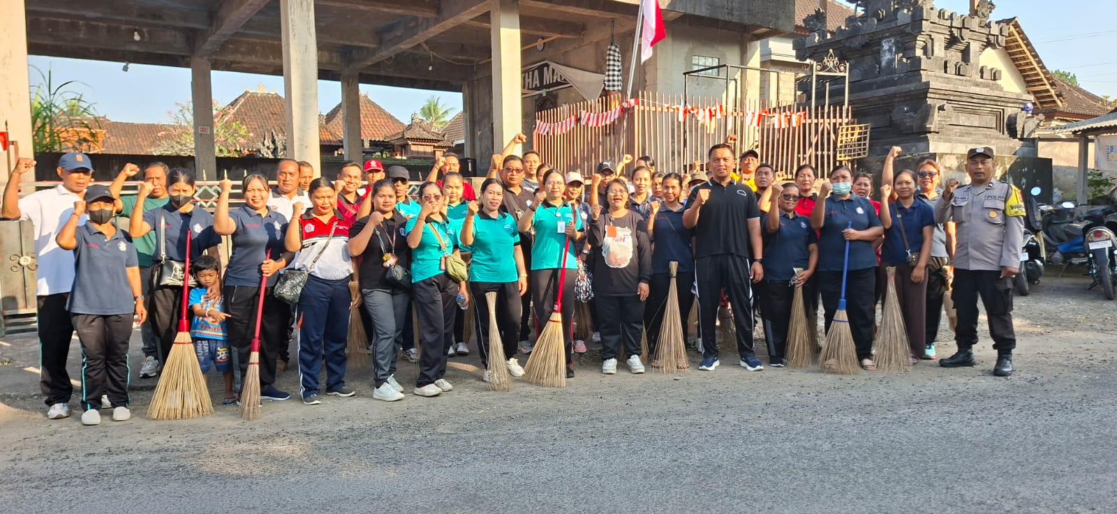 Gerakan Indonesia ASRI (Aman, Sehat, Rapi, Indah) di Desa Tusan, Kecamatan Banjarangkan, Kabupaten Klungkung, Bali, merupakan program aksi sosial dan lingkungan yang berfokus pada pengelolaan kebersihan, kelestarian alam, serta pemberdayaan masyarakat desa.