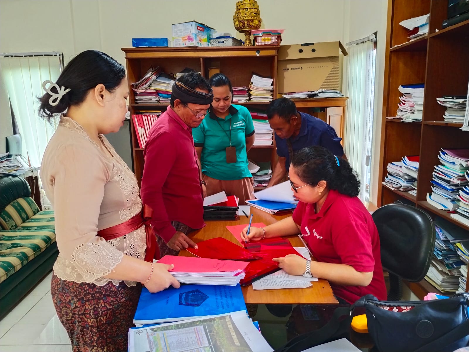 Pembinaan Persiapan Monitoring Penyelenggaraan Pemerintahan Desa di Desa Nyanglan