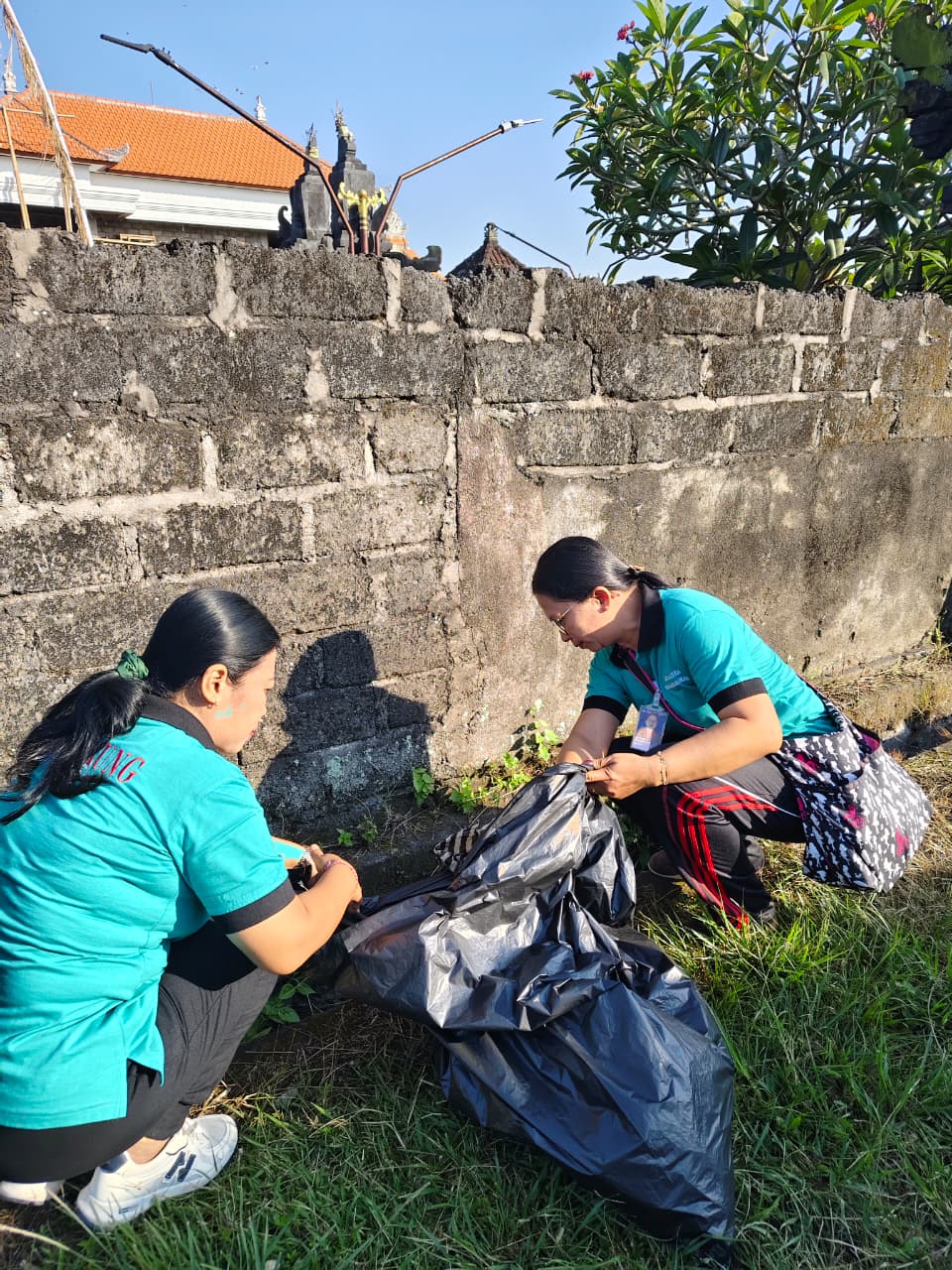 Jumat, 18 September 2026, Telah dilaksanakan kegiatan Gerakan Indonesia Asri di Desa Timuhun.